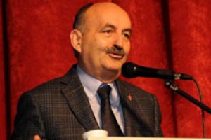 "Milletin geleceğini karartmak istiyorlar"