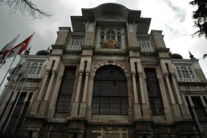 Araştırma g&ouml;revlileri okuldan atıldı