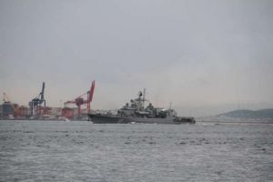 Ukrayna savaş gemisi de Boğaz'dan ge&ccedil;ti