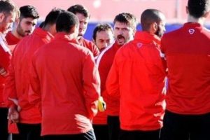 Onur ve Malouda soyunma odasında tartıştı