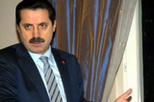 Bakan &Ccedil;elik'ten istikrar a&ccedil;ıklaması