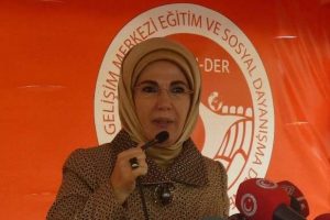 Emine Erdoğan, T&uuml;rk kadınlarına seslendi