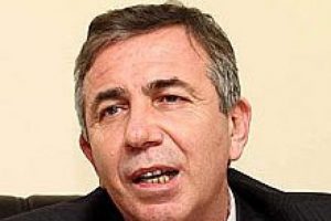 Mansur Yavaş parti değiştireceği iddialarına sert &ccedil;ıktı!