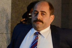 Zekeriya &Ouml;z'&uuml; k&ouml;şeye sıkıştıran şikayet