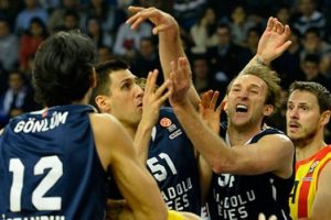 Anadolu Efes, Malaga'ya konuk oluyor