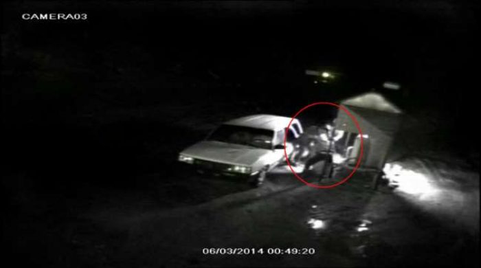 Gece yarısı geldiler, bağladılar, gasp ettiler
