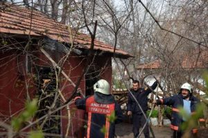 92 yaşındaki adam yangın kurbanı oldu