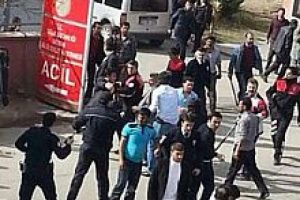 Kanlı park kavgası: 14 yaralı!