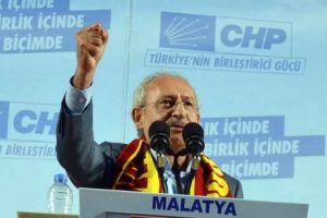 ''İster başı a&ccedil;ık ister kapalı olsun...''