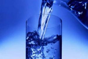 G&uuml;nde 1.5 litre su i&ccedil;en zayıflıyor