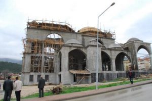 Caminin kubbesi &ccedil;&ouml;kt&uuml;: 3 yaralı