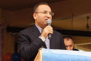 Adalet Bakanı muhalefete y&uuml;klendi