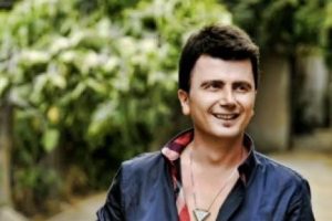 Her şey İbrahim Erkal'ın hediye piyanosu ile başladı