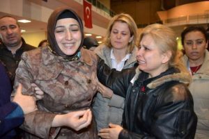 "Y&uuml;z&uuml;n&uuml; son bir kez g&ouml;remedim"