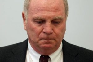 Başkan Uli Hoeness vergi ka&ccedil;ırma su&ccedil;undan yargılanıyor