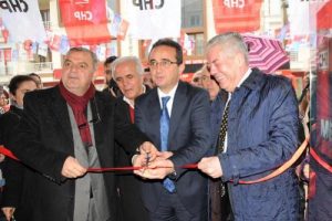 "Yolsuzlukla yedi s&uuml;lalelerini zengin etmişler"