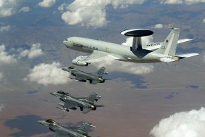 NATO Ukrayna sınırında Awacs u&ccedil;uracak