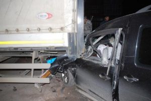 Karayolunda zincirleme trafik kazası:3 yaralı