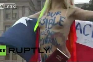 FEMEN'den k&uuml;rtaj yasağı protestosu