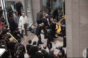 Annesi ve polisi &ouml;ld&uuml;ren zanlı adliyede