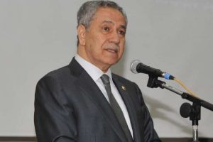 "Partimizin i&ccedil;inde &ccedil;&uuml;r&uuml;kler &ccedil;ıktı onlar da bizi k&uuml;&ccedil;&uuml;ltemedi"