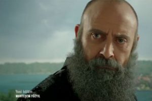 Sultan S&uuml;leyman taht namzetini a&ccedil;ıkladı