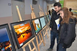 &Uuml;niversitede "griye veda, renklere merhaba"