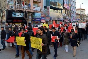 Şehit polis K&uuml;&ccedil;&uuml;ktağ i&ccedil;in anma y&uuml;r&uuml;y&uuml;ş&uuml;