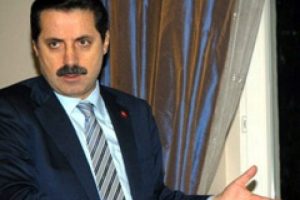 'Başbakan politikayı değil siyaseti &ouml;ğretti'