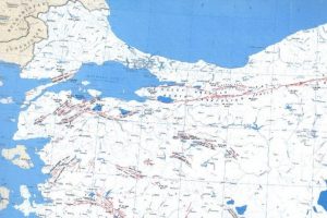 Bursa'da kentsel d&ouml;n&uuml;ş&uuml;m fay hatları &uuml;zerine mi yapılıyor? - &Ouml;ZEL HABER