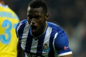 Porto Napoli'yi tek golle ge&ccedil;ti:1-0