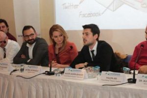 Odun Herif siyaset&ccedil;ilerin peşini bıraktı
