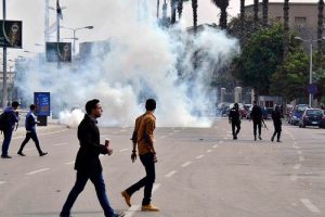 Mısır'da &ccedil;ok sayıda g&ouml;sterici g&ouml;zaltında