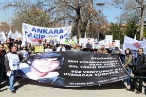 Sağlık&ccedil;ılardan "Beyaz Y&uuml;r&uuml;y&uuml;ş"