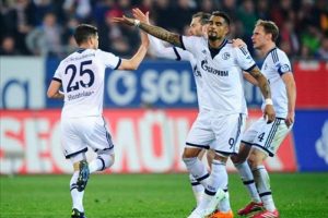 Schalke'yi Huntelaar sırtladı:1-2