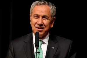 Arın&ccedil;'tan Melih G&ouml;k&ccedil;ek'i kızdıracak yorum