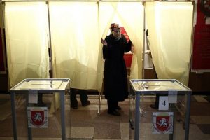 Kırım'daki referandumda oy verme işlemi başladı