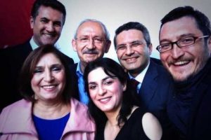 Kılı&ccedil;daroğlu'ndan selfie poz!