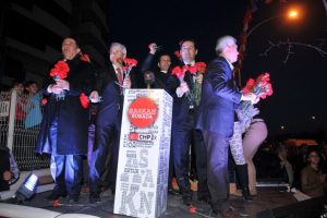 "G&uuml;mb&uuml;r, g&uuml;mb&uuml;r geliyoruz"