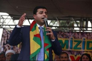Demirtaş'tan "provokasyon" uyarısı