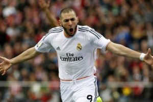 Benzema'dan Ronaldo'ya b&uuml;y&uuml;k &ouml;vg&uuml;!