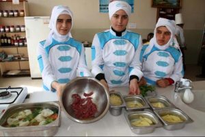 Kadınlar bu kursla d&uuml;nya mutfağını tanıyor