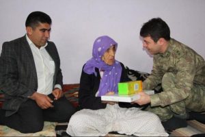 Jandarmadan yaşlılara ziyaret