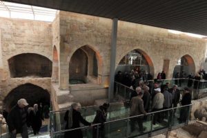 Peygamber kabrinin bulunduğu camiye restorasyon