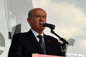 Bah&ccedil;eli: "Ne AKP ne CHP, ille de MHP"