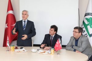 Bozbey sanayi b&ouml;lgelerini ziyaret etti