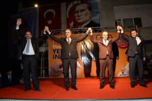 Recep Altepe'ye il&ccedil;elerde b&uuml;y&uuml;k ilgi