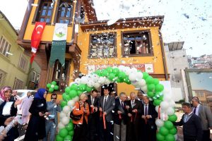 Sivil mimarlık &ouml;rneği "Maksem Hizmet Binası" a&ccedil;ıldı