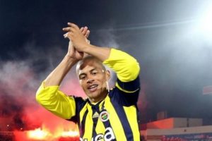 Alex'ten tarihi Galatasaray ma&ccedil;ına g&ouml;nderme!
