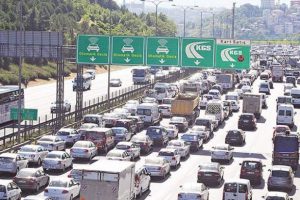Trafikteki ara&ccedil;lar 18 milyonu ge&ccedil;ti